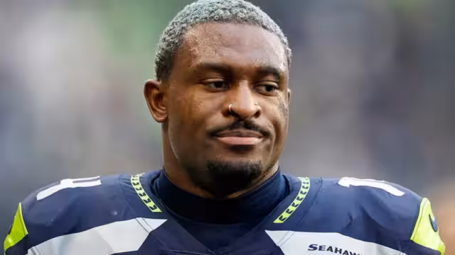 La NFL solicita a DK Metcalf una prueba antidopaje, tras video dando un salto