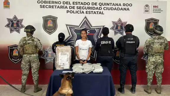 La detenida fue puesta a disposición de la Fiscalía Especializada en Combate al Delito de Narcomenudeo