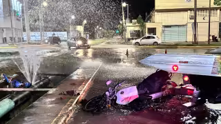 Motociclista ebrio destruye válvula de agua en choque en Campeche
