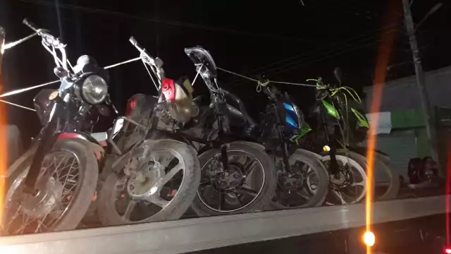 Veinte motocicletas fueron aseguradas durante un filtro de revisión nocturno en la colonia Jesús García Corona
