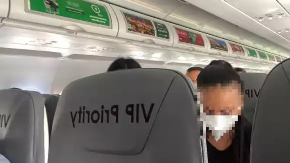 El Capitán informó que hasta la aeronave sería reparada en el aeropuerto de Cancún El Capitán informó que hasta la aeronave sería reparada en el aeropuerto de Cancún