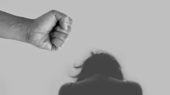 Las mujeres no presentan las denuncias contra sus agresores Las mujeres no presentan las denuncias contra sus agresores