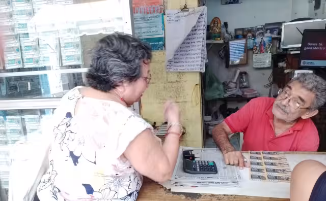 La pandemia redujo a una tercera parte el número de vendedores de la Lotería Nacional