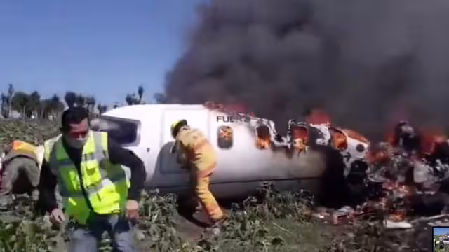 La Secretaría de Protección Civil de Veracruz confirmó la caída de un avión Learjet 45 en el municipio de Emiliano Zapata