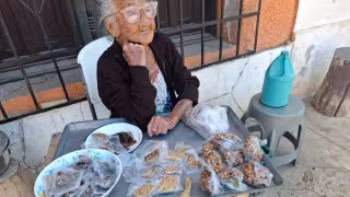 “Huchita”, 98 años endulzando la tradición de Pomuch