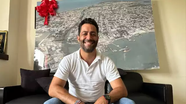 El presidente municipal de Carmen, Pablo Gutiérrez Lazarus, será sancionado por participar en actos de campaña política en horario laboral.