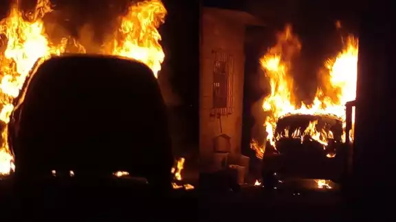 El incendio fue sofocado a cubetazos y hasta el momento las causas se desconocen El incendio fue sofocado a cubetazos y hasta el momento las causas se desconocen