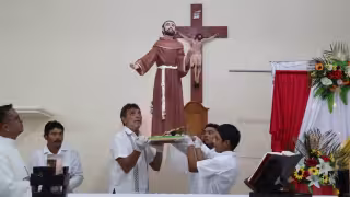 Panabá inicia su fiesta patronal con la bajada de la imagen de San Francisco