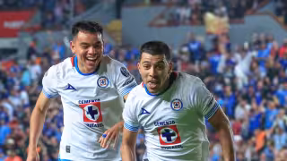 Erik Lira recibe millonaria oferta de Al Jazira, pero sueña con otra liga
