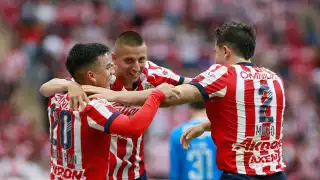 Así se escuchó la explosión del petardo que lanzó el Piojo Alvarado a la prensa en Chivas