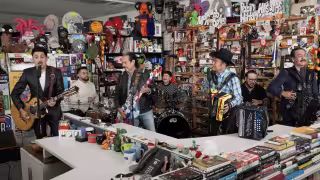 Los Tigres del Norte conmueven con su Tiny Desk y lanzan mensaje a favor de los migrantes
