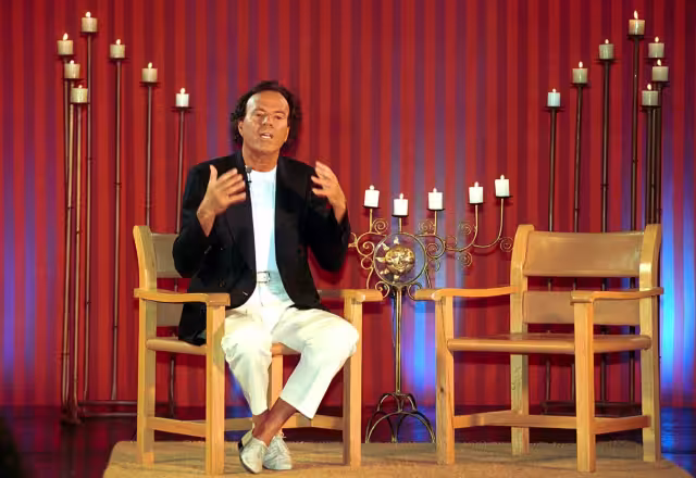 Reviven la polémica declaración de Verónica Castro sobre el cantante