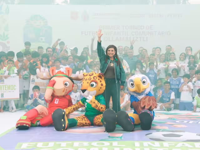 Clase de futbol masiva previo al Mundial