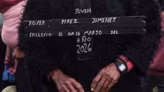 Róyer Pérez Jiménez es sepultado, familiares  exigen justicia; era inmigrante  y murió bajo custodia del ICE