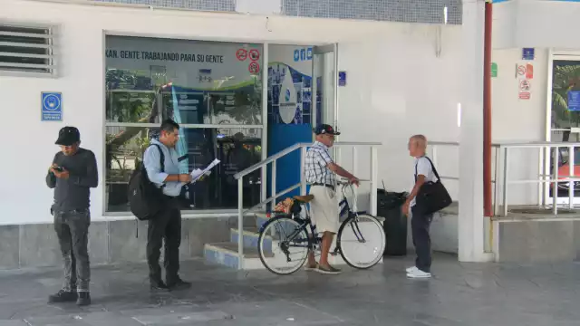 Los usuarios dijeron que la compañía cobra tarifas muy altas y su servicio es deficiente, acusan que desatiende los reportes