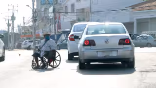 Vialidades de Cancún cero inclusivas: Señalan falta de accesos para personas en sillas de ruedas 