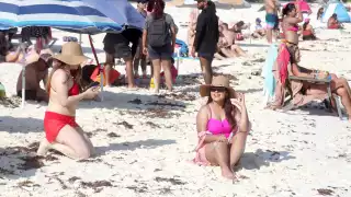 Fiesta y descanso  conviven en armonía: “Springbreakers" disfrutan de las playas de Cancún 