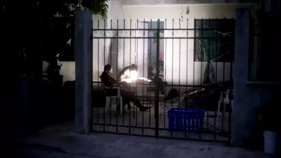 Las primeras fallas en el suministro de energía eléctrica comenzaron a registrarse después de las 17 horas Las primeras fallas en el suministro de energía eléctrica comenzaron a registrarse después de las 17 horas