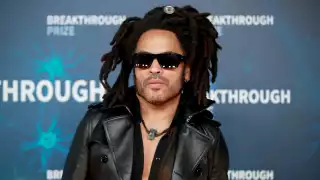 Lenny Kravitz se presenta en la final de la Champions League