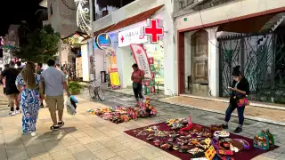 Ambulantes deberán contar con tarjetón para operar en Playa del Carmen