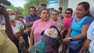 Pescadores encuentran una gorra en el mar mientras buscan a Isidro Tun Zetina en Campeche