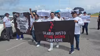 Trabajadores del IMSS marchan en Campeche; exigen mejoras salariales e insumos