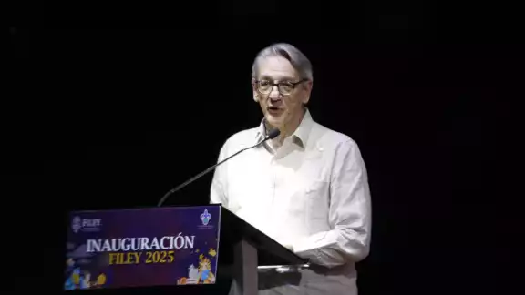 Alberto Ruy Sánchez desea publicar más libros que sean long sellers, que llegan a países remotos