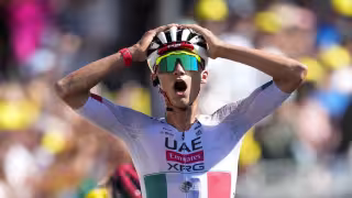 Isaac del Toro conquista el Tour de Francia y rompe una sequía de 36 años para México