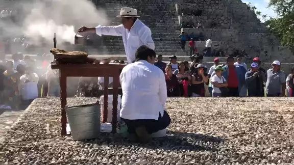 En 2018, en Campeche se realizó un ritual de anuencia de los pueblos originarios a la Madre Tierra para el Tren Maya En 2018, en Campeche se realizó un ritual de anuencia de los pueblos originarios a la Madre Tierra para el Tren Maya