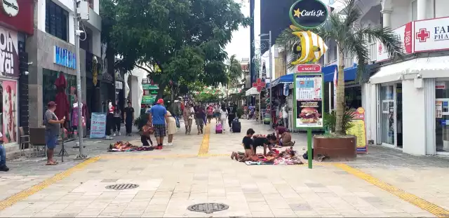 Multas y decomisos: así se aplicarán sanciones al comercio informal en Playa del Carmen