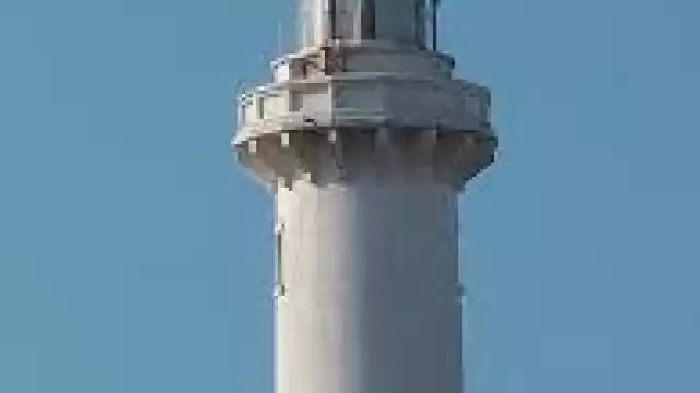 El faro de Progreso mide 35 metros de alto, cuenta con 120 escalones en forma de caracol,