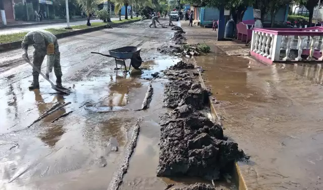 El ejército mexicano con el apoyo de Protección Civil implementan el Plan D-NIII-E.