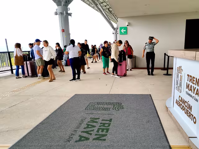 El promedio diario de viajeros es de 3 mil 320. Desde su inauguración, en diciembre de 2023, un millón 260 mil usuarios disfrutaron del servicio