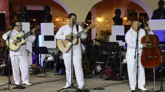 En Yucatán aun se sigue interpretando la música de trova