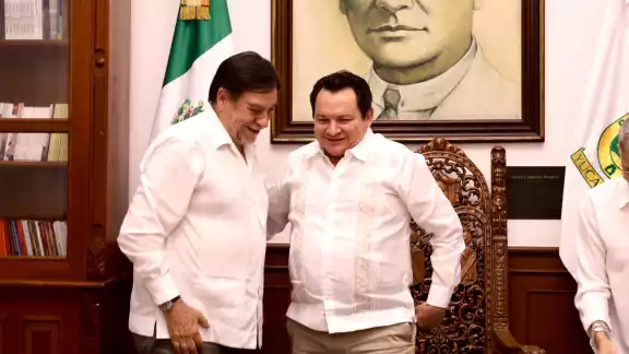La firma se realizó junto a Pedro Álvarez Icaza, director de la CONANP La firma se realizó junto a Pedro Álvarez Icaza, director de la CONANP