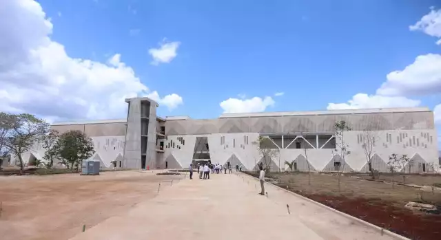 Una empresa diferente concluirá la obra, pues no cumplió con los tiempos establecidos en el proyecto