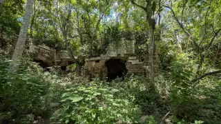 El lugar presenta un fuerte deterioro debido a la erosión y al saqueo histórico