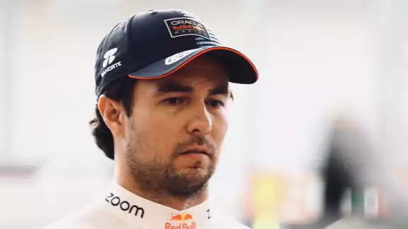 Checo Pérez podría dejar Red Bull después de terminar la temporada. Checo Pérez podría dejar Red Bull después de terminar la temporada.