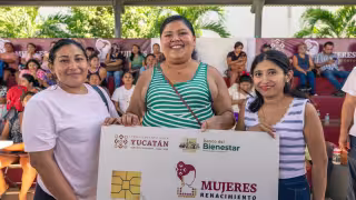 Yucatán fortalece los programas sociales con apoyos económicos a madres, estudiantes y parteras