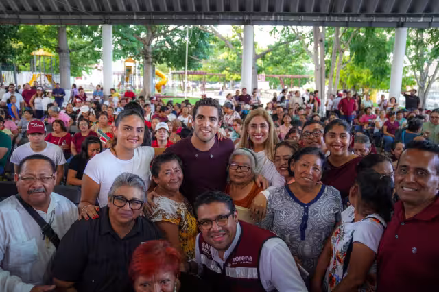 El político quintanarroense es criticado por diversos sectores de la población al tener cercanía con la Gobernadora