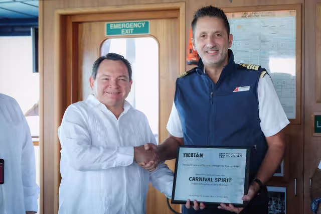El Carnival Spirit llegó por primera vez a Yucatán