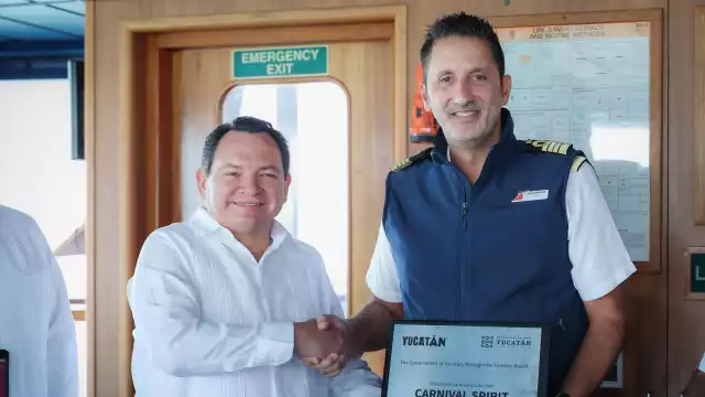 El Carnival Spirit llegó por primera vez a Yucatán