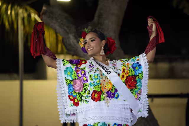 Ocho jóvenes buscan ser la Embajadora de Xmatkuil 2025