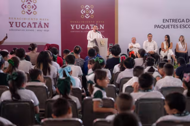 Gobierno de Yucatán renueva escuela con casi 100 años de historia en Progreso