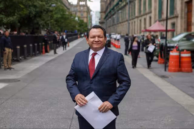 Joaquín Díaz Mena asistió al Primer Informe de Gobierno de Claudia Sheinbaum