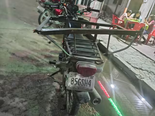 Accidente nocturno en la colonia Esperanza: responsable no fue detenido