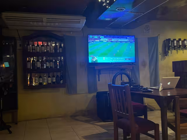 Comercios de Carmen, en alerta por sanciones relacionadas con el Mundial de Futbol