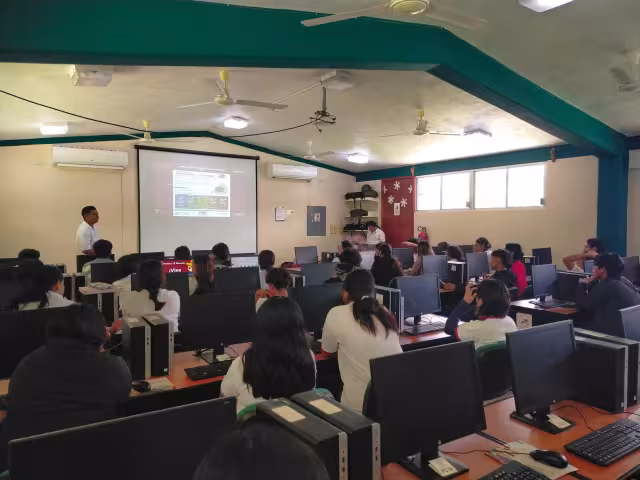 Cobacam fortalece infraestructura con recursos federales para nivel medio superior