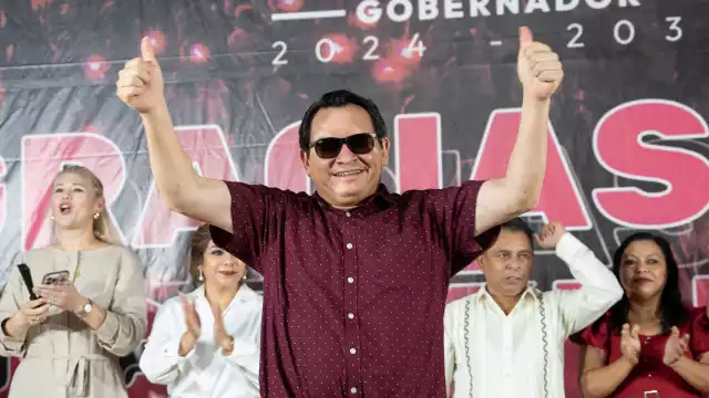 Joaquín Díaz Mena refrendó su compromiso de traer bienestar a Yucatán