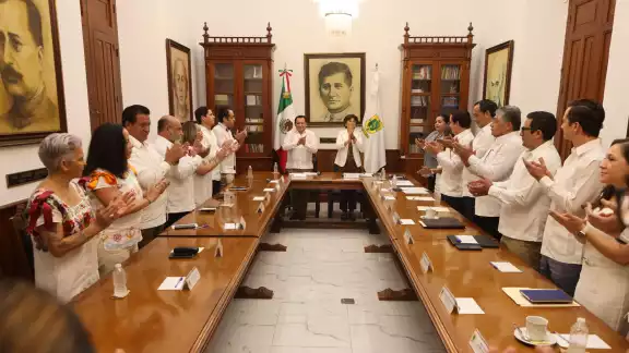Las mesas de transición del Gobierno entrante y saliente están avanzando con buenos resultados Las mesas de transición del Gobierno entrante y saliente están avanzando con buenos resultados